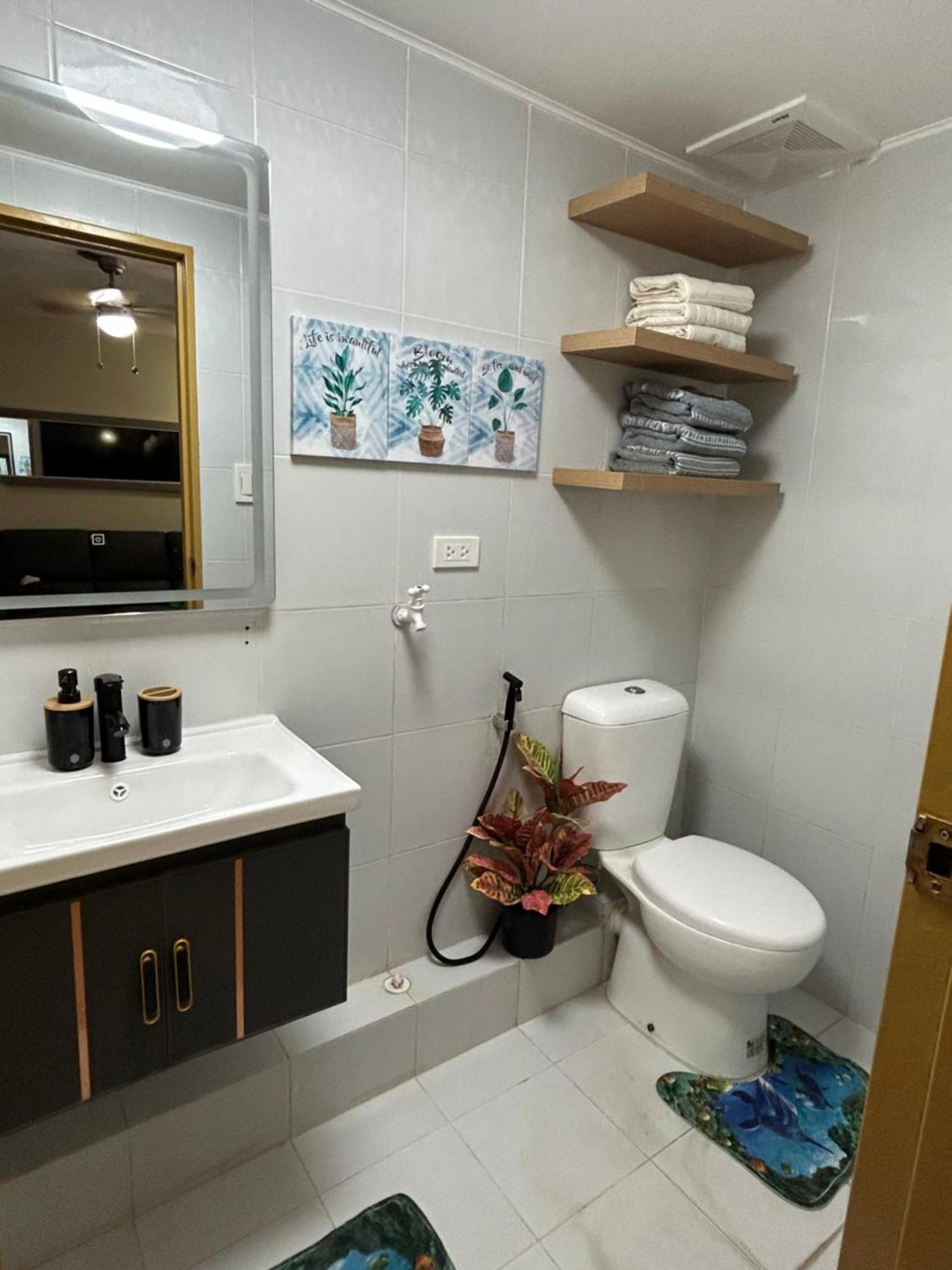 Condotel Dc Marina Spatial Felinvest Dumaguete City Экстерьер фото